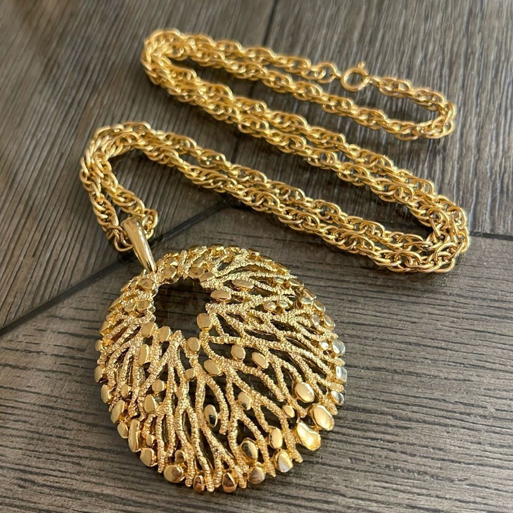 Vintage Gold-tone Coral - Modern Brutalist Style Pendant & Chain